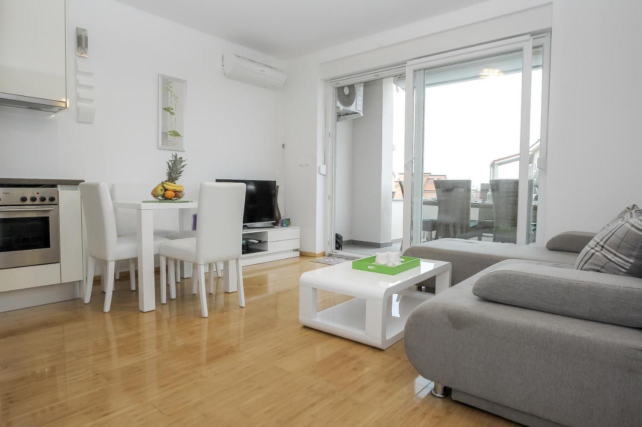Apartments Tomana Novalja Zewnętrze zdjęcie