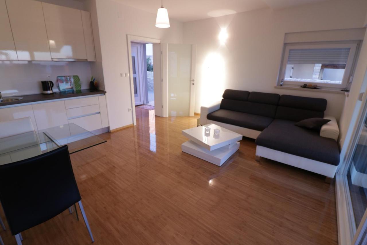 Apartments Tomana Novalja Zewnętrze zdjęcie