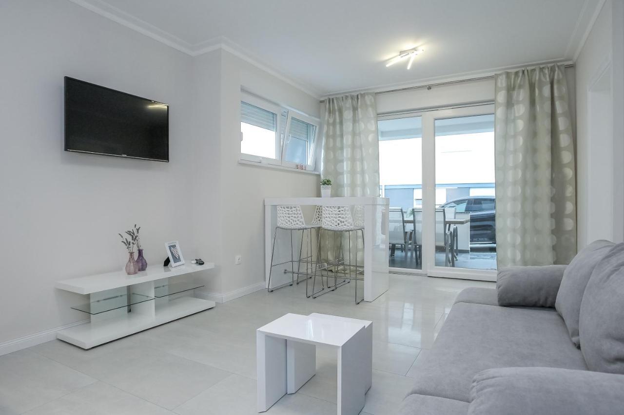 Apartments Tomana Novalja Zewnętrze zdjęcie